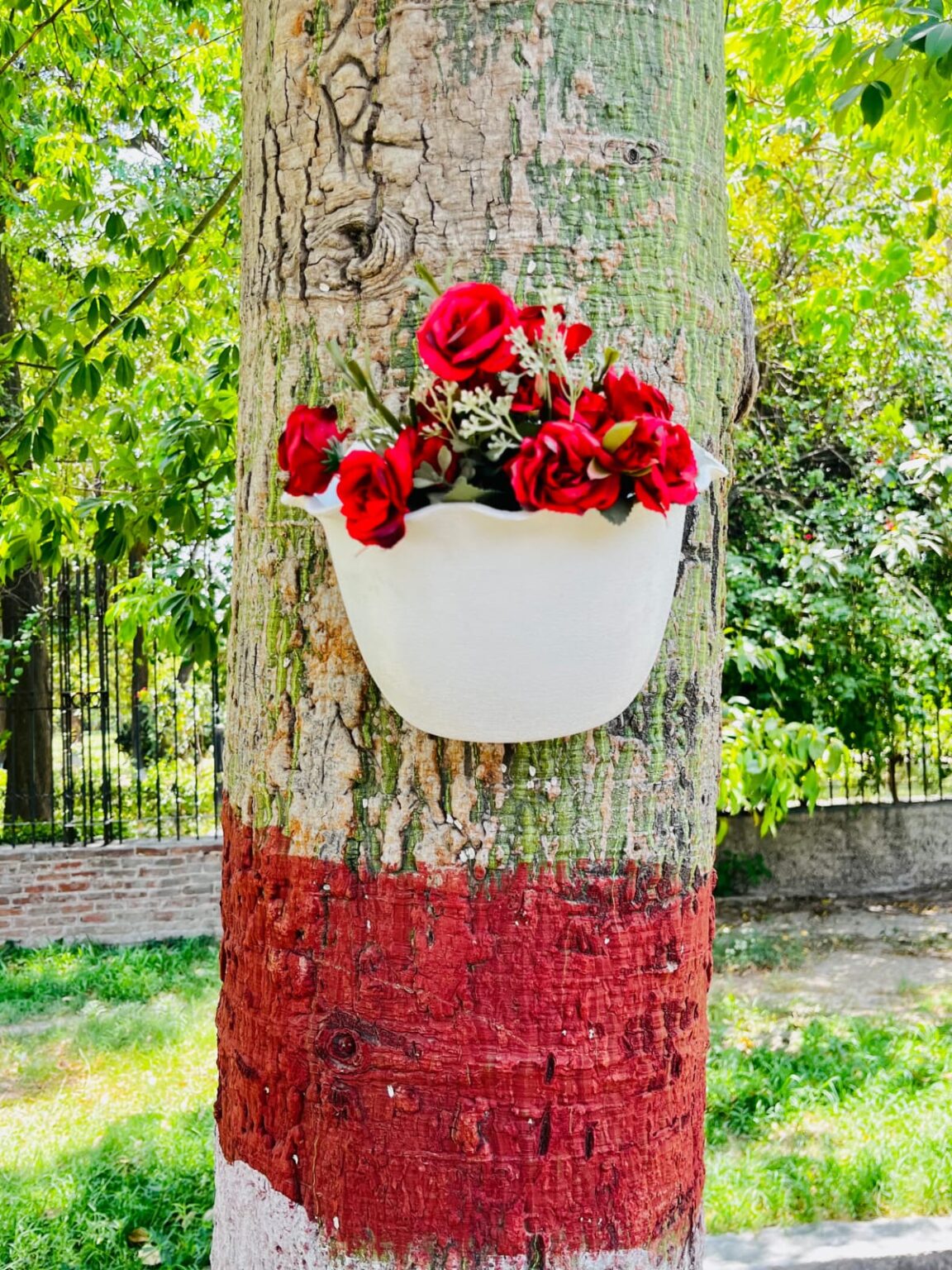 Hanging pot 125
