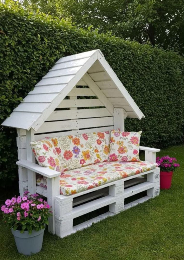 Cozy Pallet wooden Bench Oasis