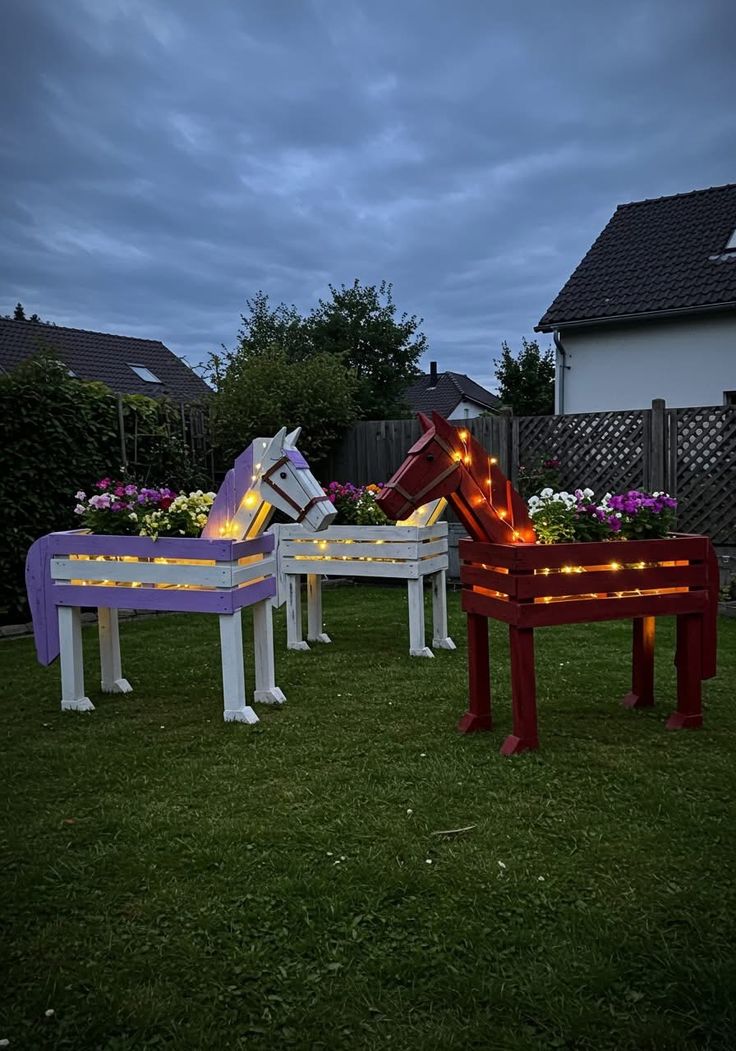 HCS Mini Wooden Horse Planter