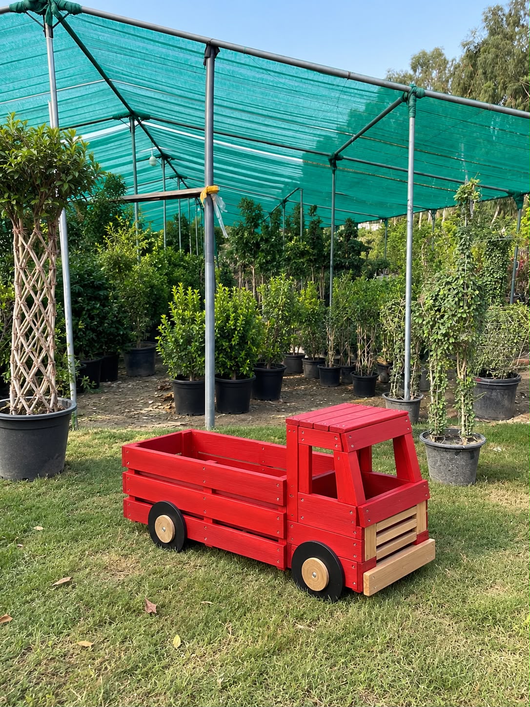 Unique Bus-Shaped Flower Planter