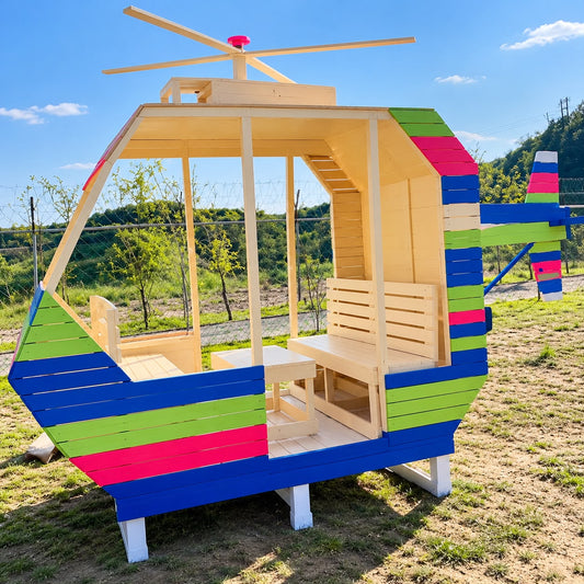 Wooden Pallet Helicopter Garden Display (6 x 10 x 8 ft)