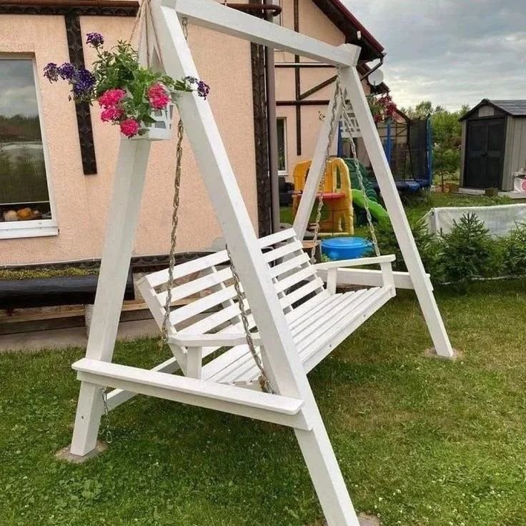 Luxury Wooden Swing for Outdoor Relaxation