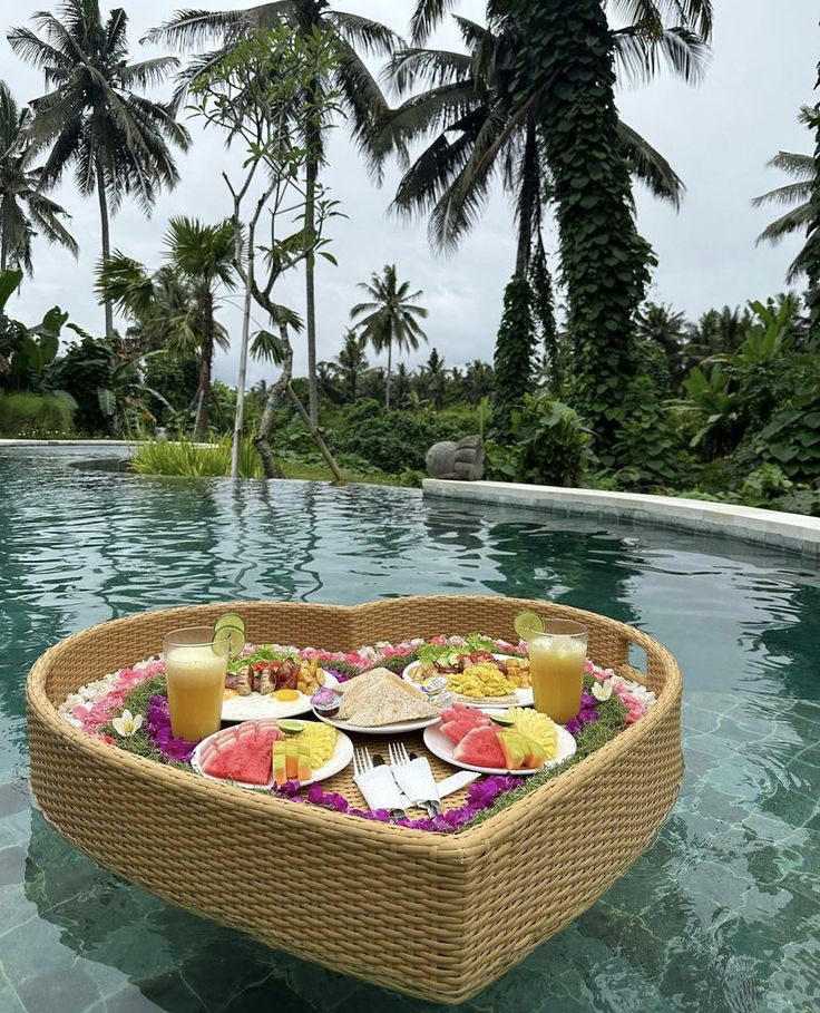 Heart-Shaped Floating Breakfast Tray in Honey Rattan