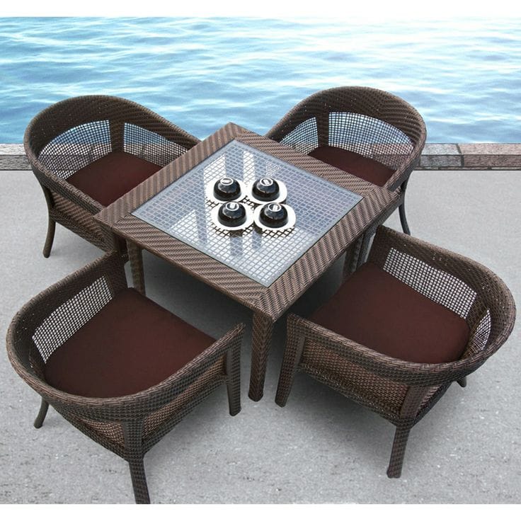 Brown Rattan 4-Chair Set with Red Cushions