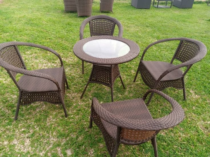 Rattan 4-Chair Garden Set with Round Glass Table